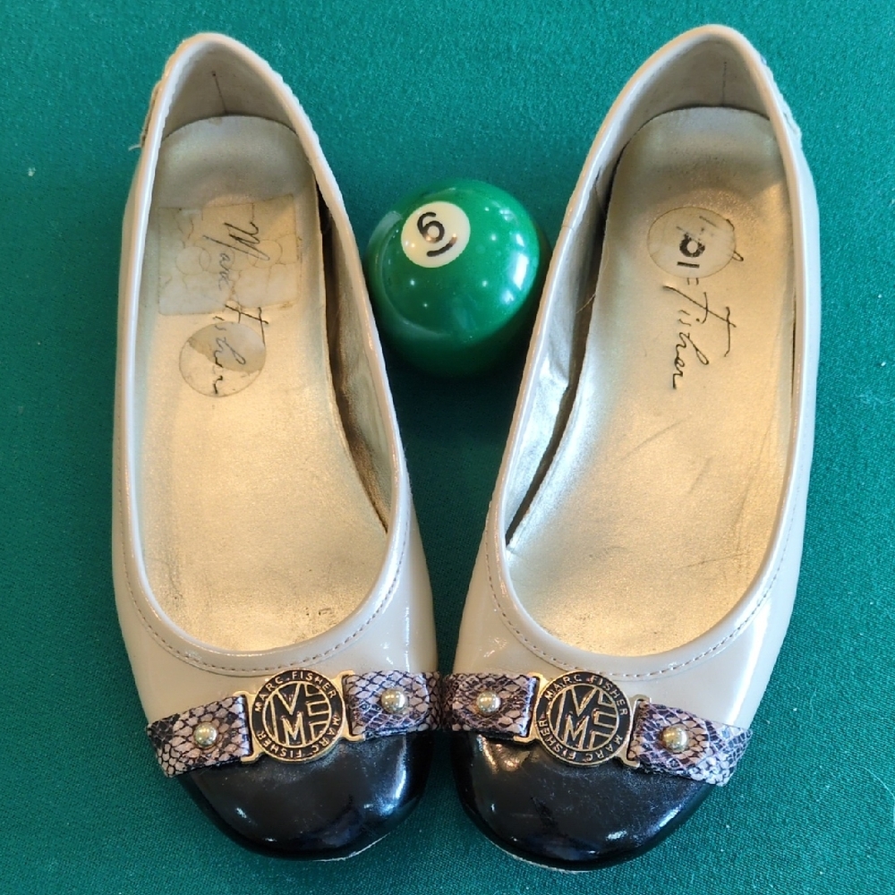 Marc Fisher Black and Cream Flats with Logo Detail 6
